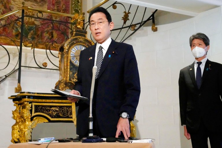 Russia bars Japanese prime minister and 60 officials from entry