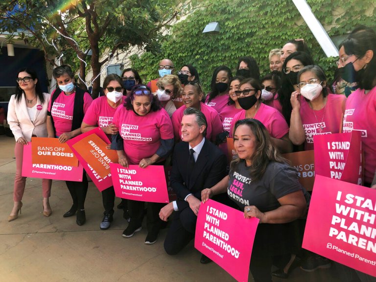 Liberal Media Scream: No bias, says CBS reporter now at Planned Parenthood