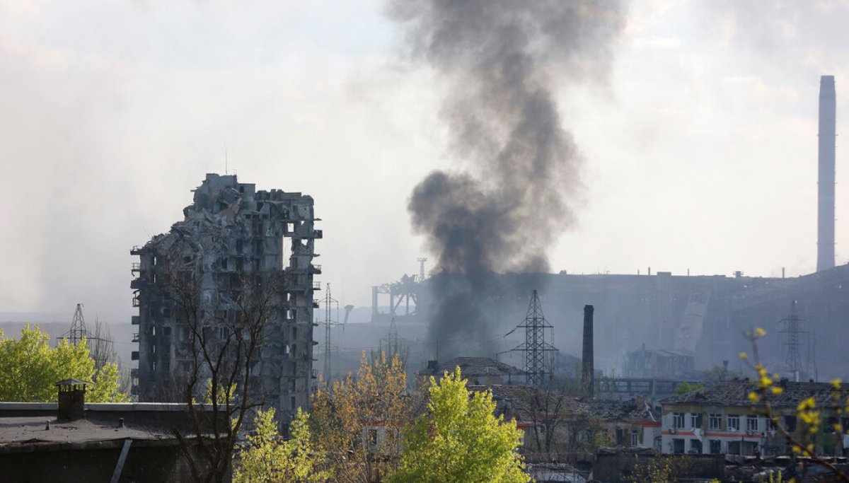 Ukrainian commander says 'bloody fighting' going on inside Mariupol steel plant