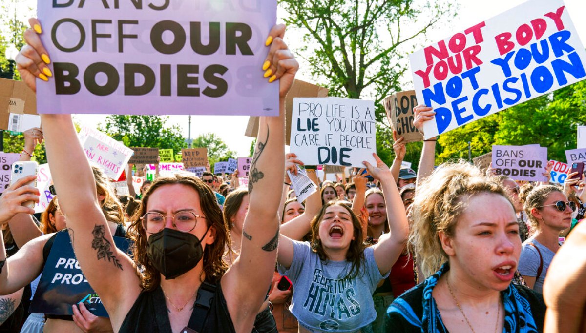 Abortion rights group doxxes Supreme Court justices, offers stipends for protests