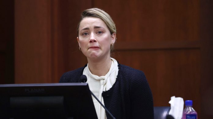 WATCH: Depp defamation trial recess could be ‘favorable’ for Heard