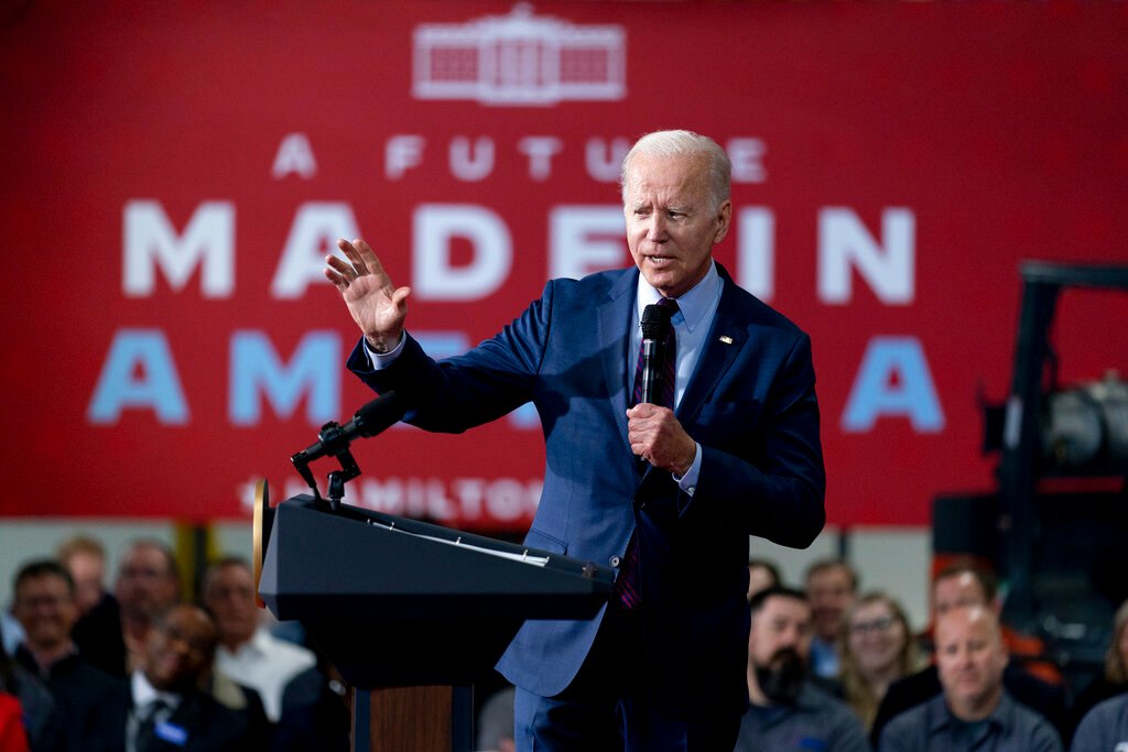 White House Report Card: Graders split on red-meat issues, Roe, border