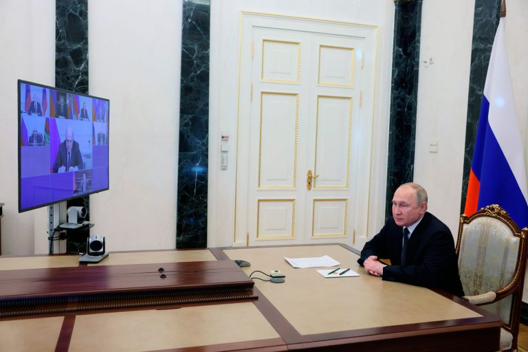 French satellite continues to air Russian propaganda in name of ‘neutrality’