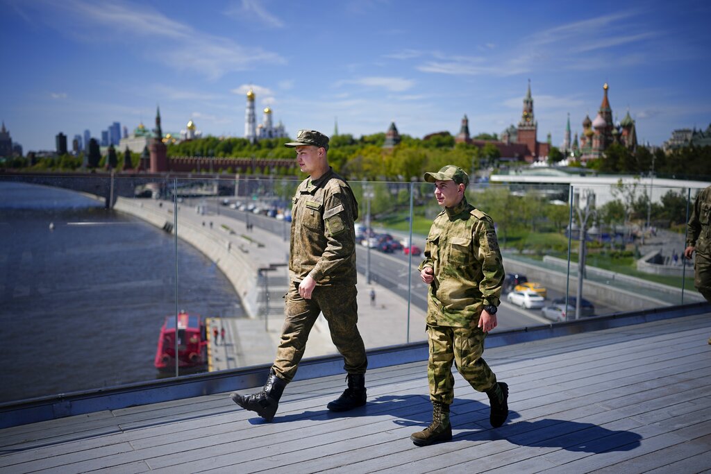 Russian parliament approves bill to remove military age limits