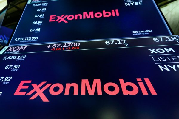 US oil majors report record profits on the back of high prices