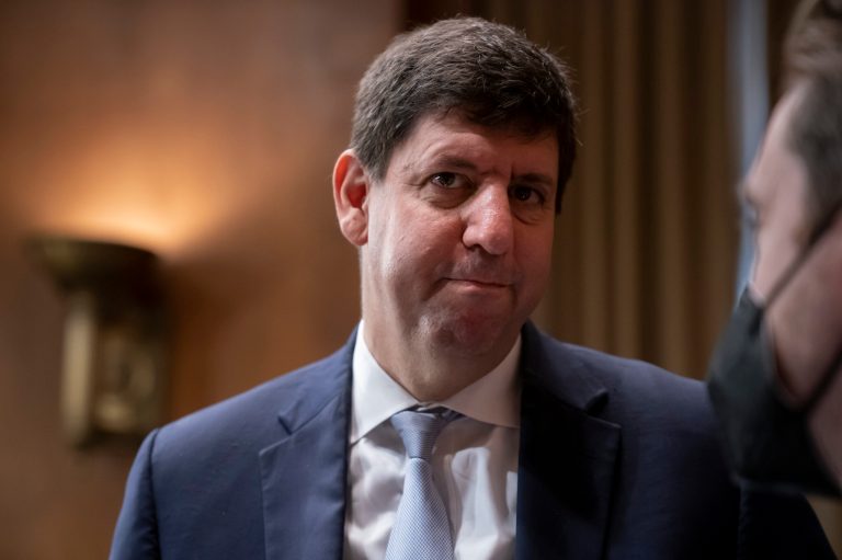 ATF downplays impact of new gun ruling, expects 60% to register AR ‘pistols’