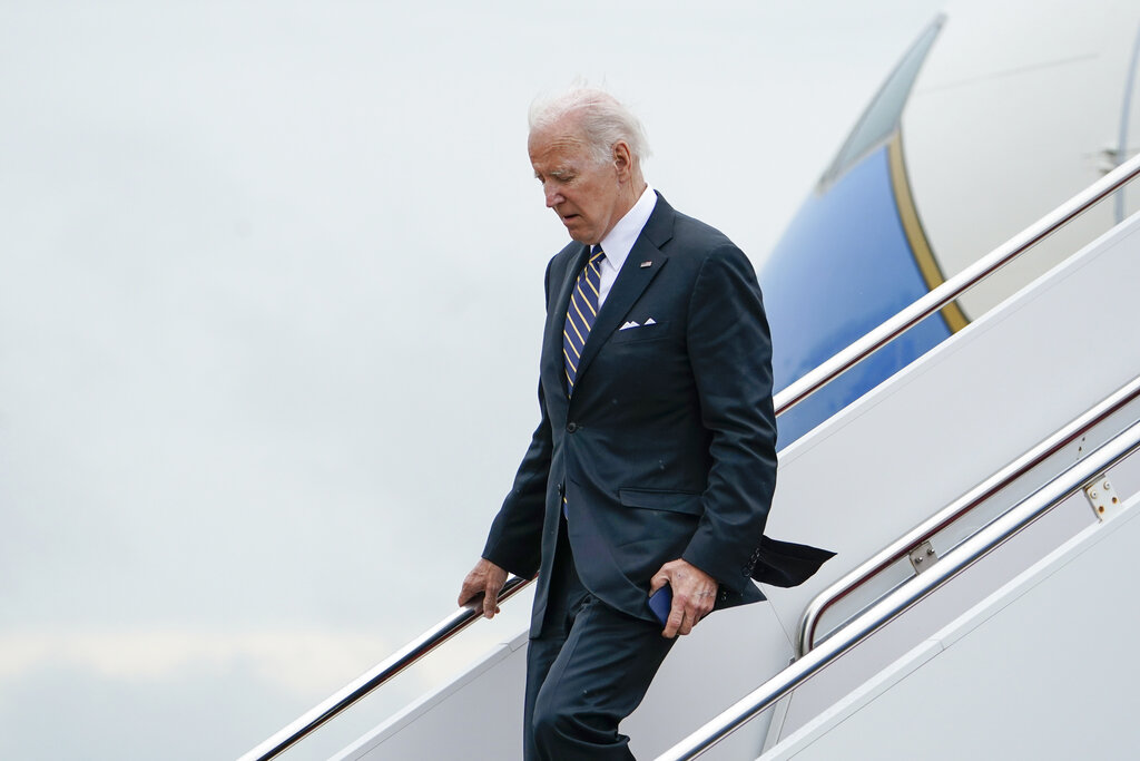 Liberals push Biden to go further on student loan forgiveness