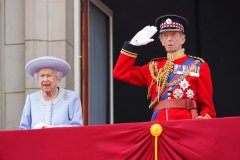 Eco protesters arrested during attempt to disrupt queen’s Platinum Jubilee