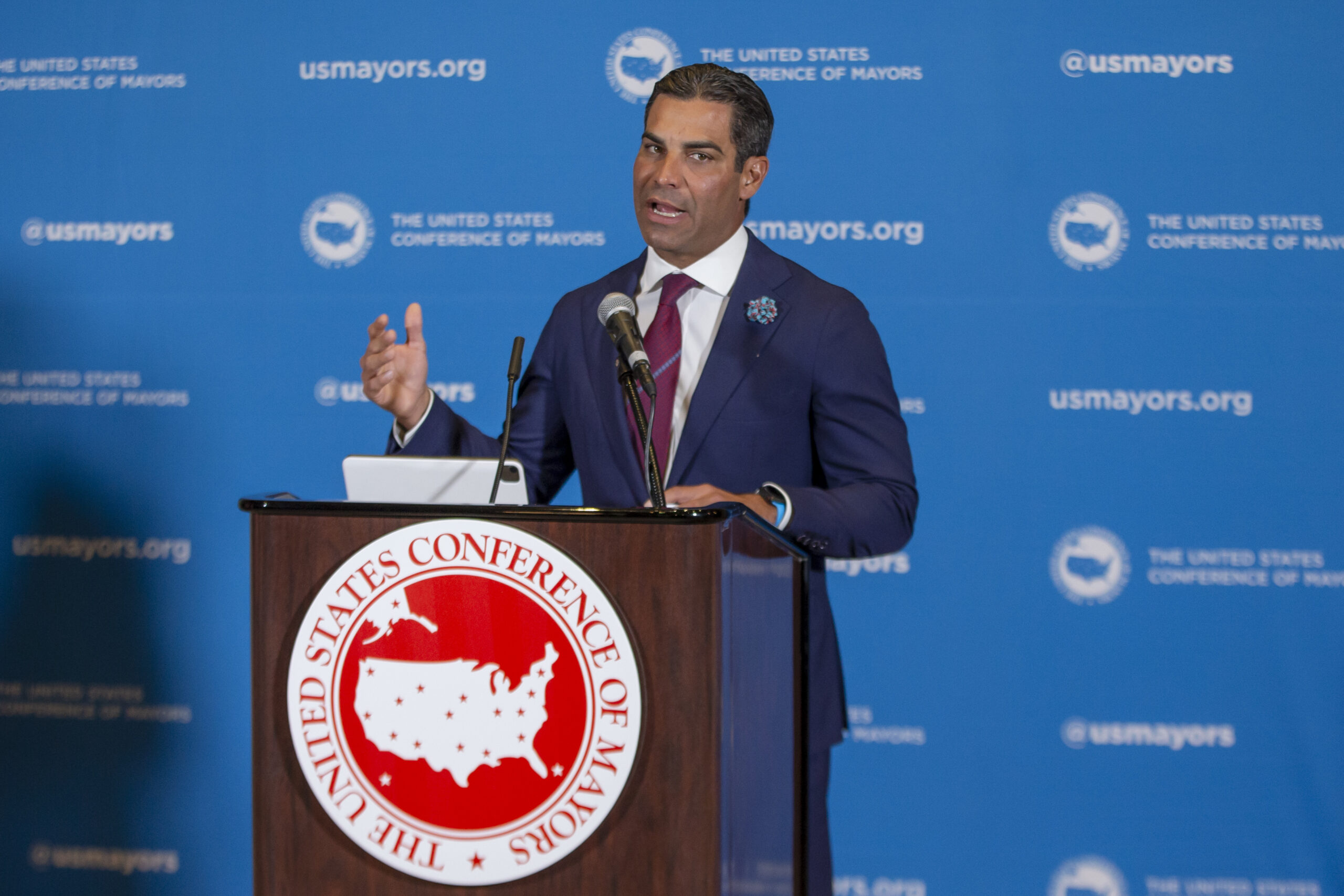 Miami Mayor Francis Suarez considering 2024 presidential bid