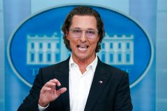 Matthew McConaughey retains DC lobbyists for gun push