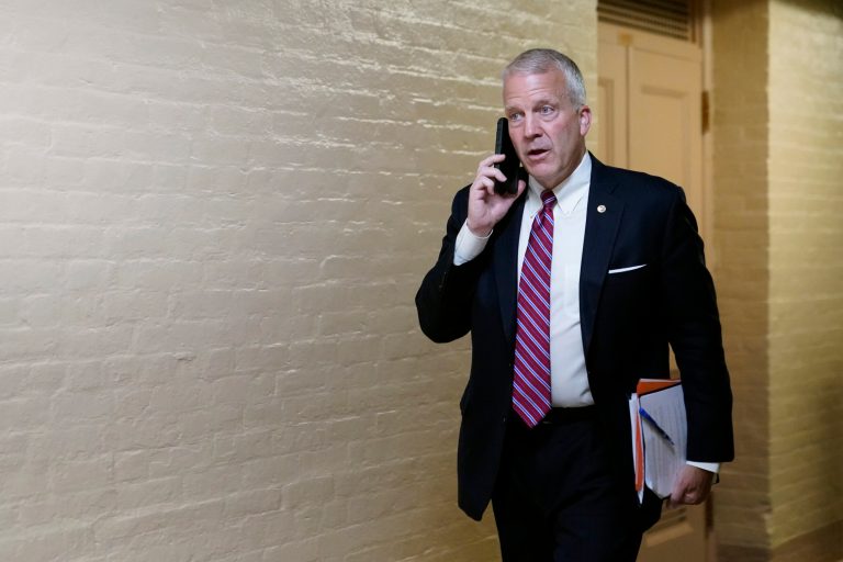 GOP to force Democrats to vote on permitting reform, splitting environmentalists