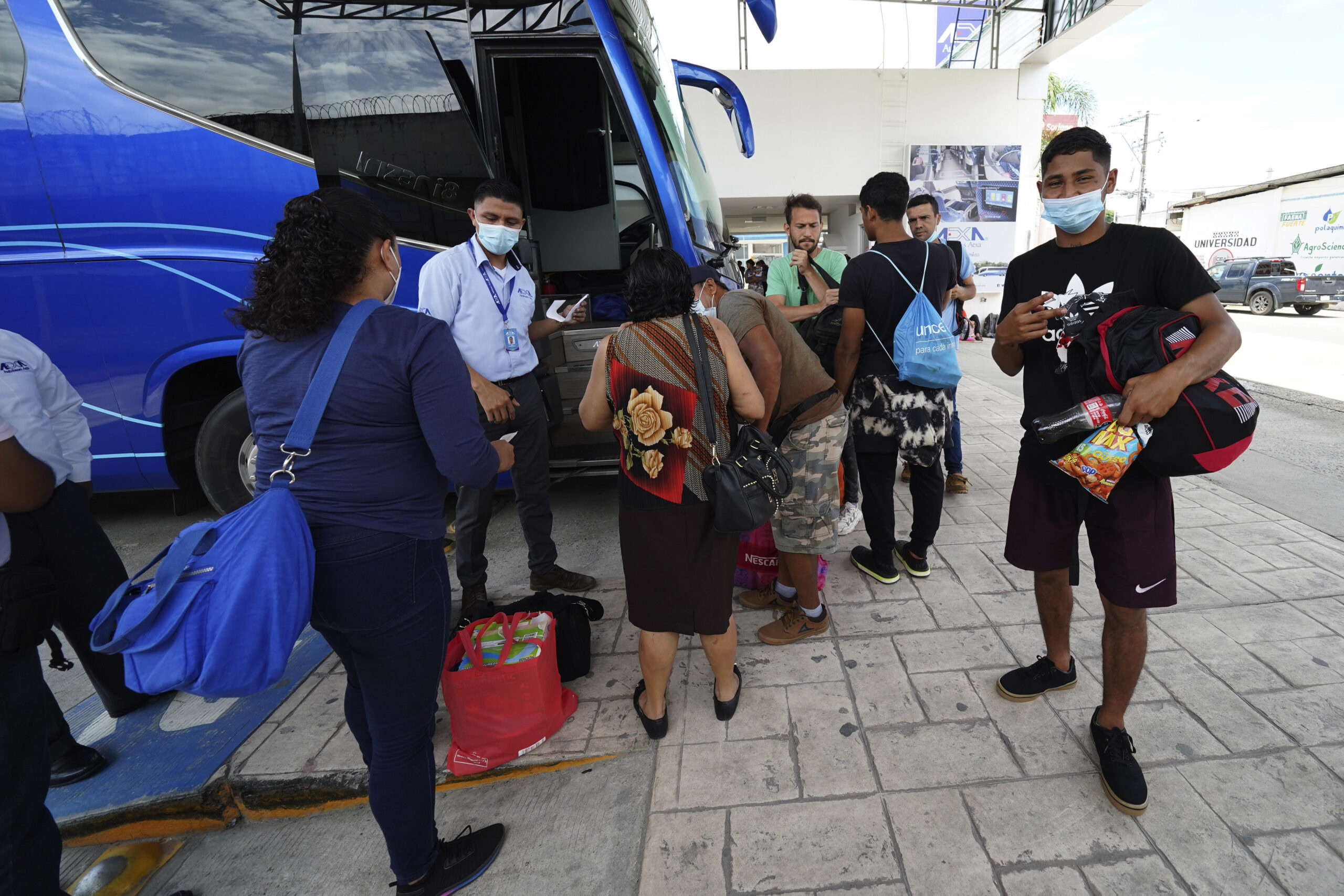 Bowser says migrants being ‘tricked’ onto buses to DC