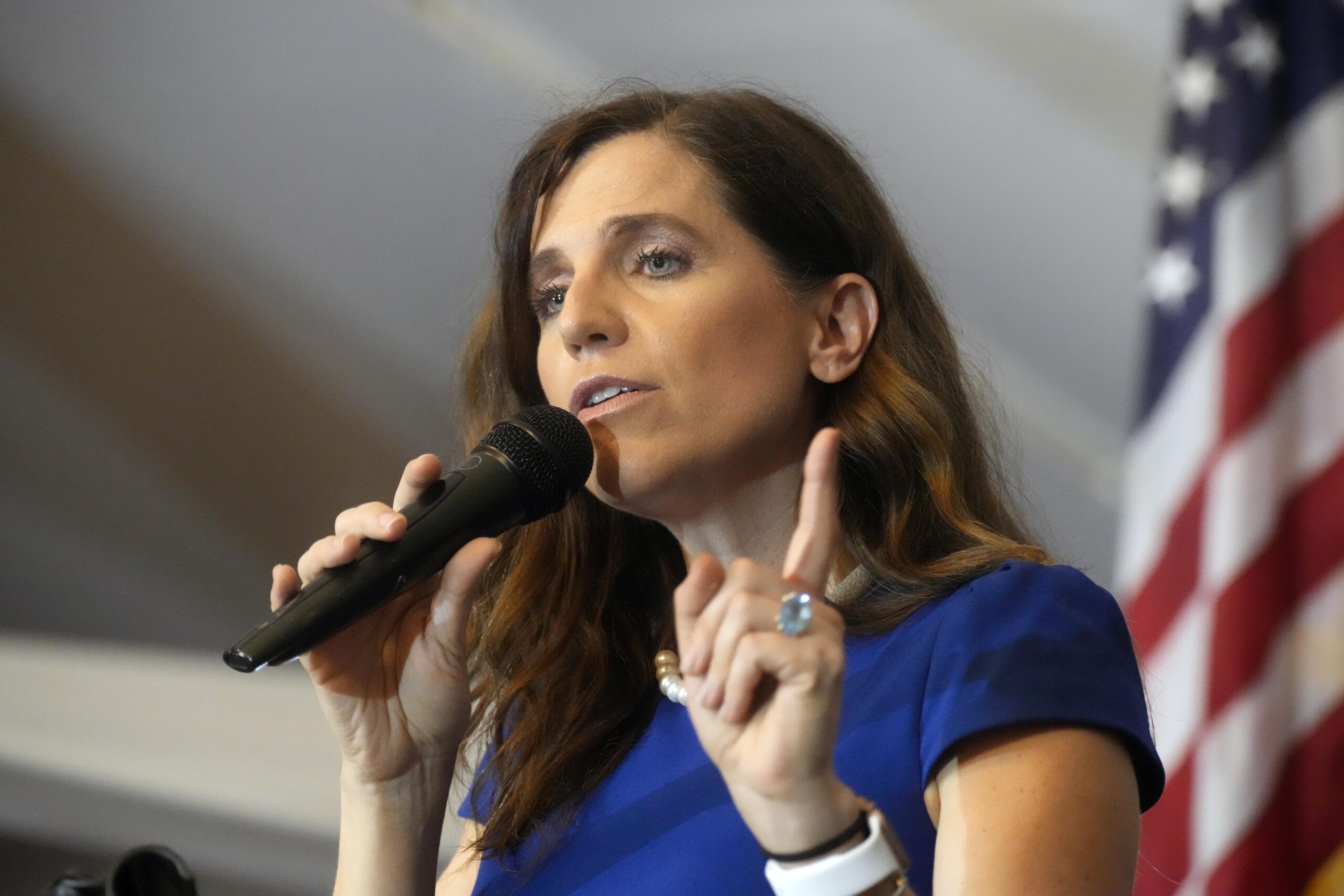 White House capitalizes on Republican divisions on abortion