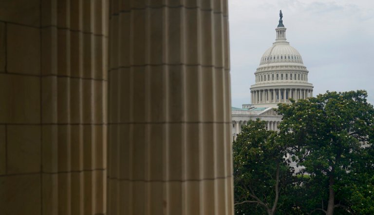 Senate email system crashes amid avalanche of reply-alls to security test