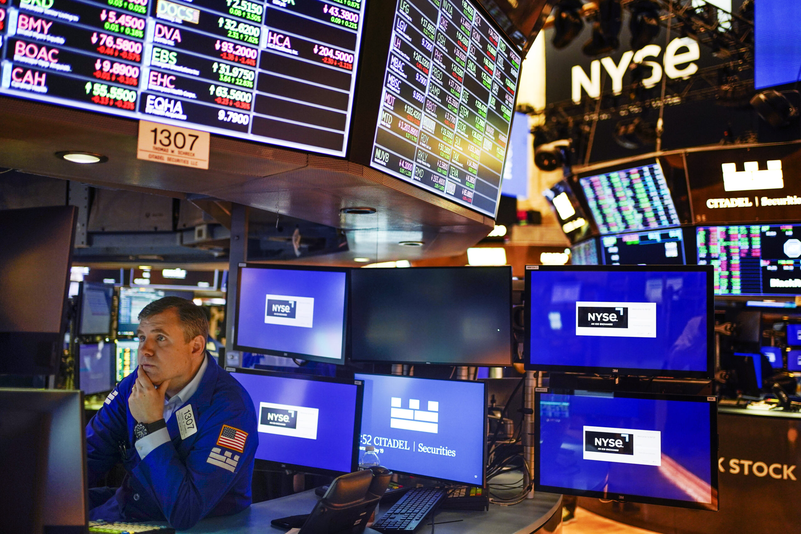 Investors shift strategies to cope with inflation
