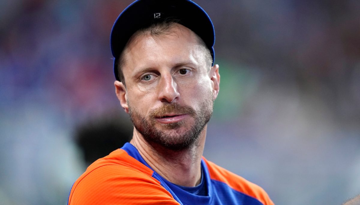 Mets pitcher gives AirPods and $7K meal to minor league teammates: Report