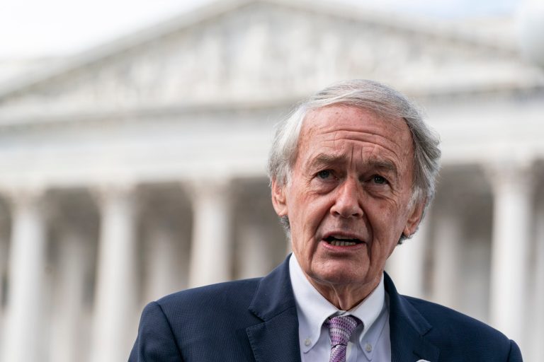 Democrats reintroduce plan to expand Supreme Court
