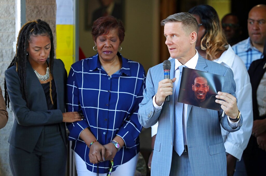 Jayland Walker shooting: Akron police release footage of officers shooting black man