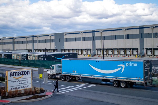 Houses passes bill to stop thieves from reselling goods on Facebook and Amazon