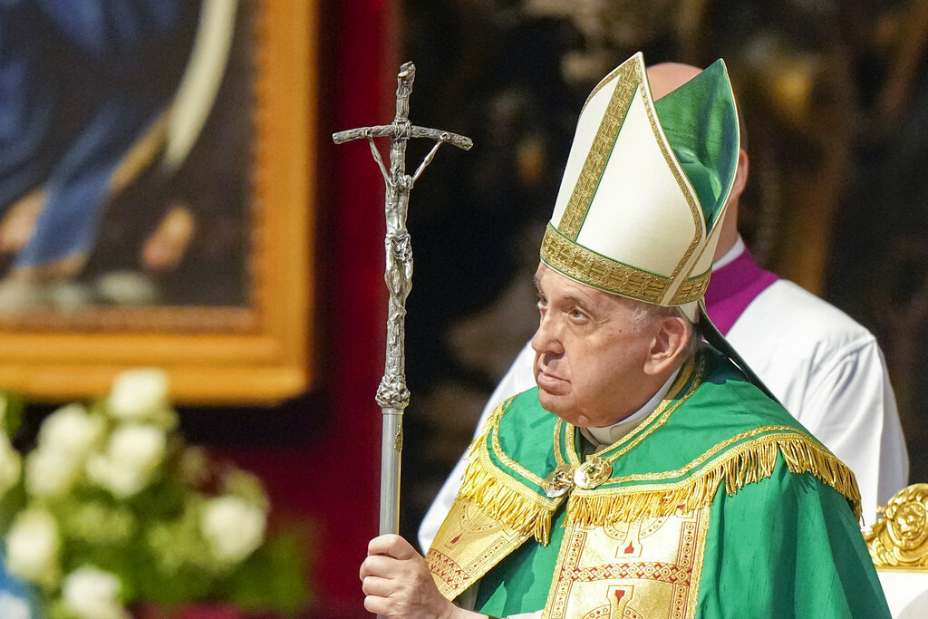 Pope Francis to appoint first two women to bishop selection committee