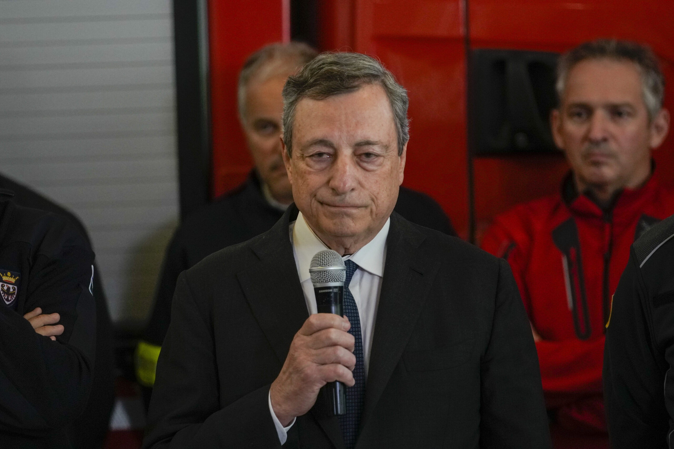 Italian prime minister offers to resign