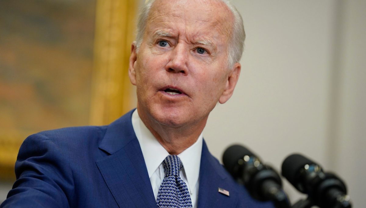 'End of quote': Biden has yet another teleprompter fail