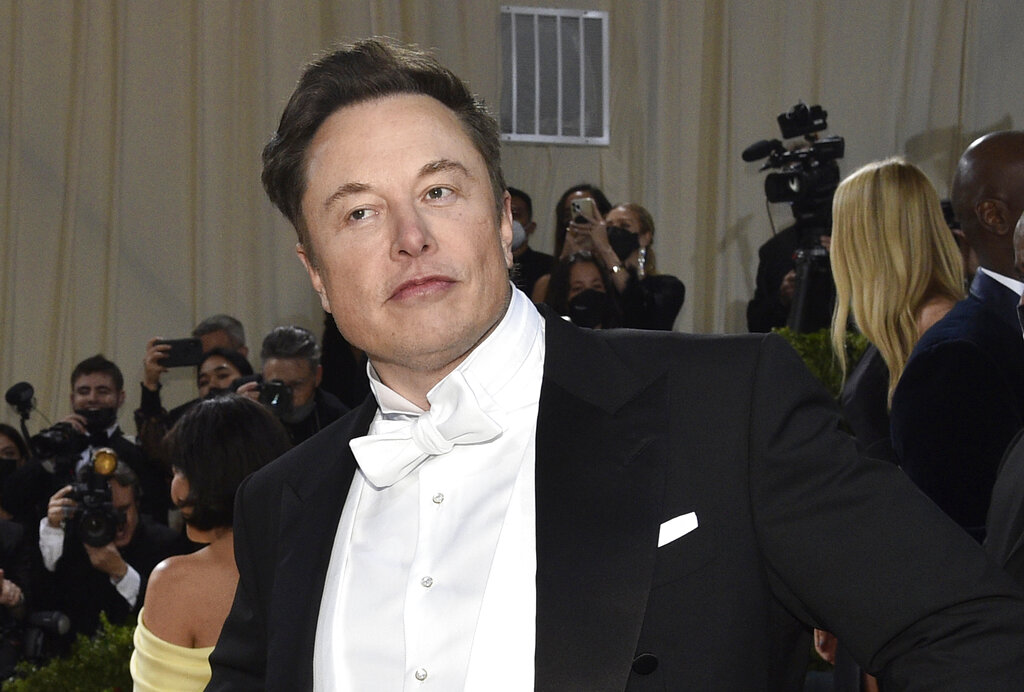 Tesla sells 75% of its bitcoin amid crypto collapse