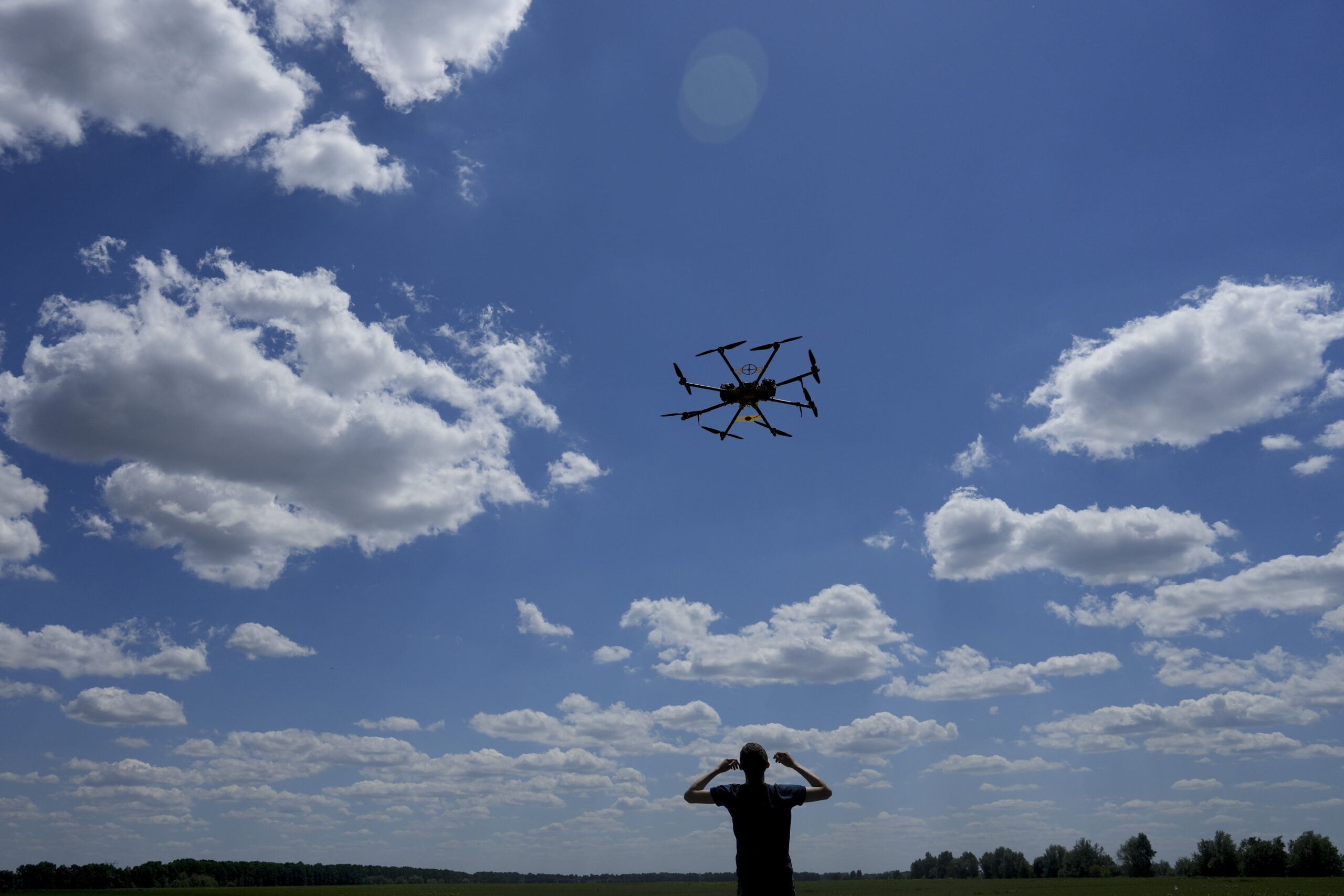 Pentagon eyes EMP weapons to kill swarming drone attacks