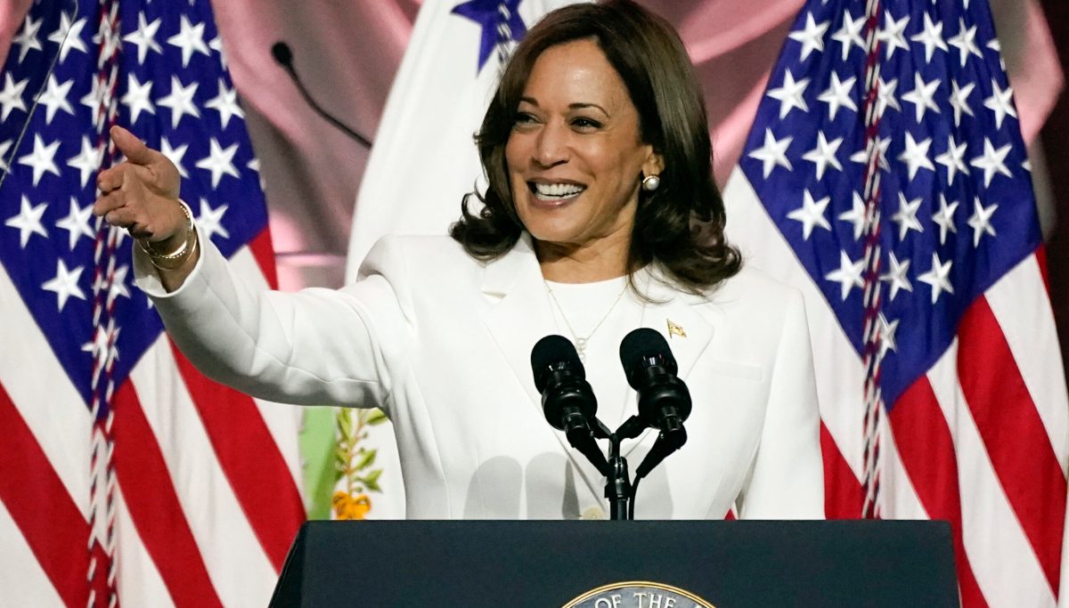 White House deems Harris a 'close contact' of COVID-positive Biden