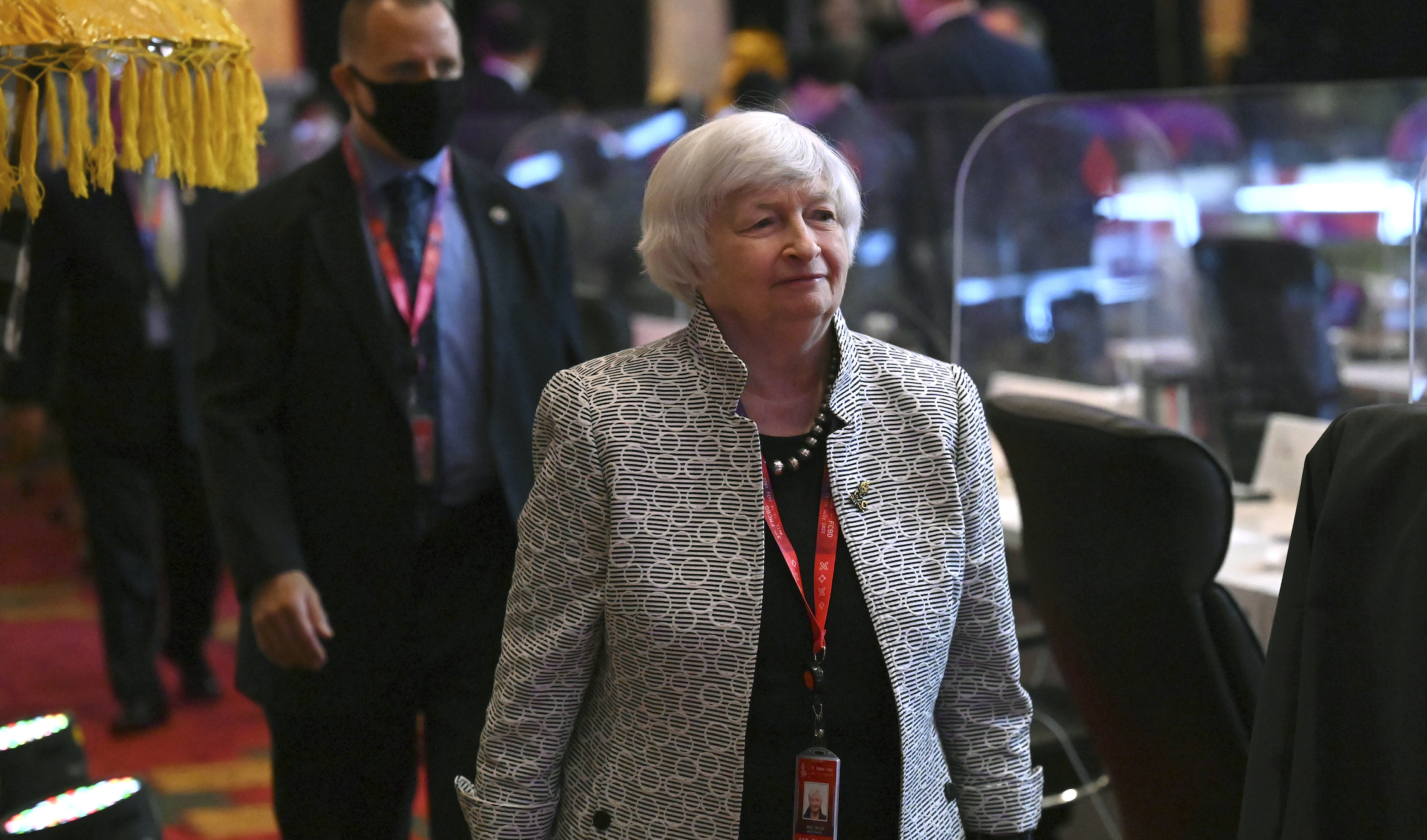 Russia vows to cut off oil to countries that sign on to Yellen price cap