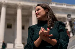 Democrats reintroduce Green New Deal with new goals
