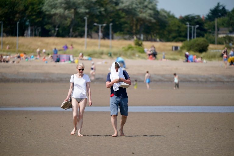 Record-breaking heat wave leaves more than 1,000 dead in Europe