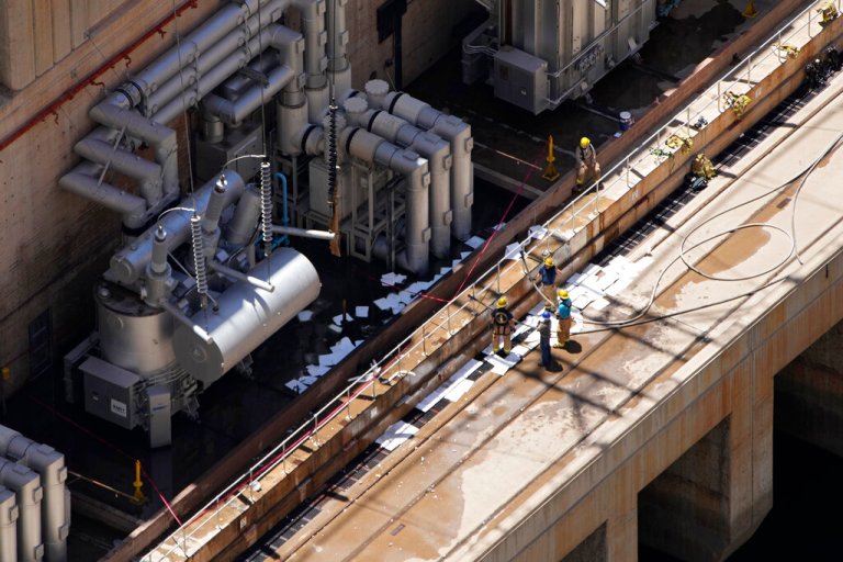 SEE IT: Hoover Dam transformer bursts into flames