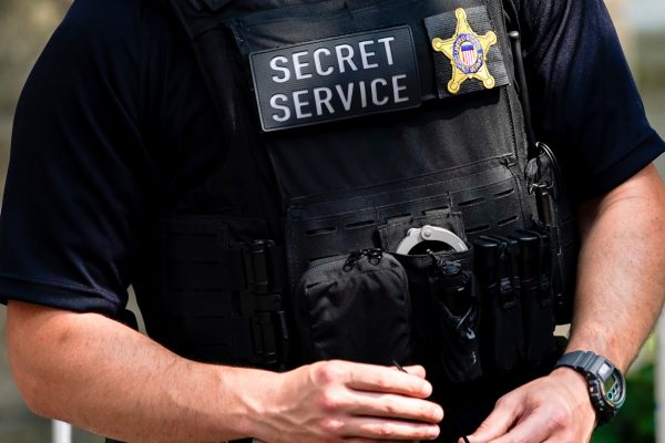 Secret Service ‘dumped hundreds of thousands of documents’ on Jan. 6 committee