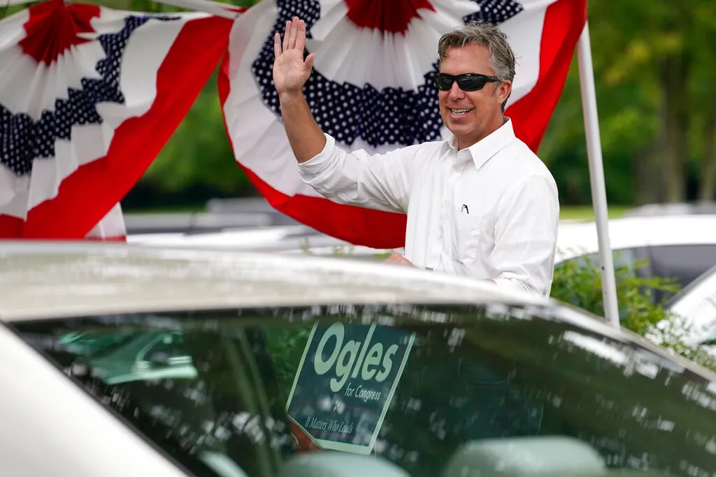 Republican Rep. Andy Ogles appears to violate federal law by not disclosing finances: experts