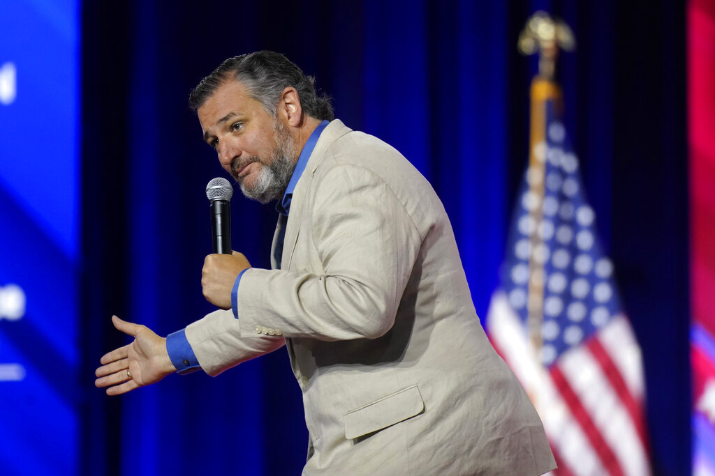 WATCH: Ted Cruz gets quite the reaction at CPAC when announcing pronouns
