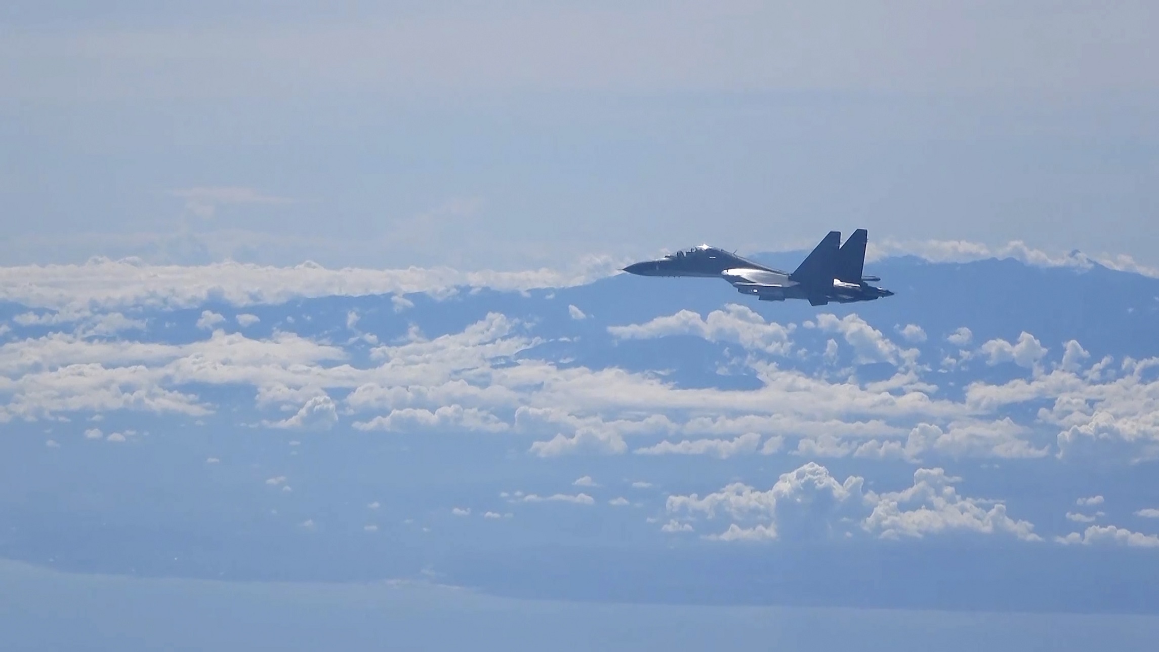 Former British military pilots training People’s Liberation Army, and London and Washington must respond