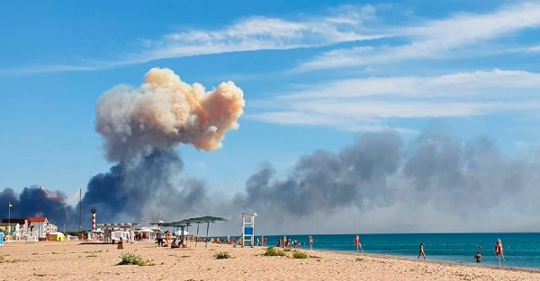 Explosions rock Russian airbase in Crimea
