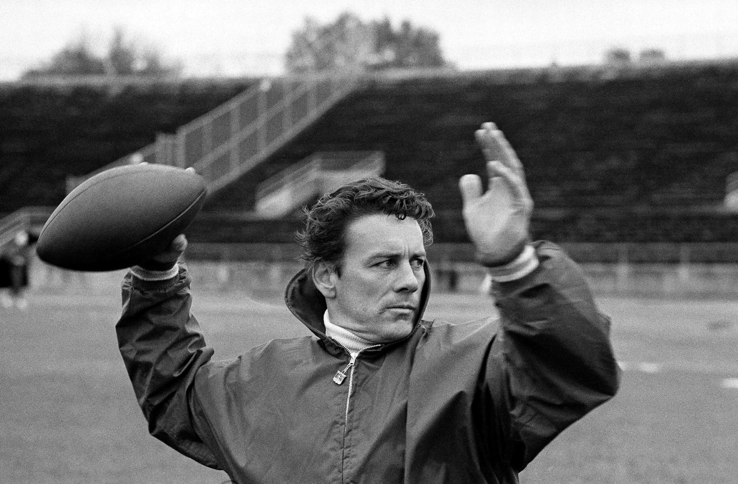 NFL legend and Hall of Fame quarterback Len Dawson dead at 87