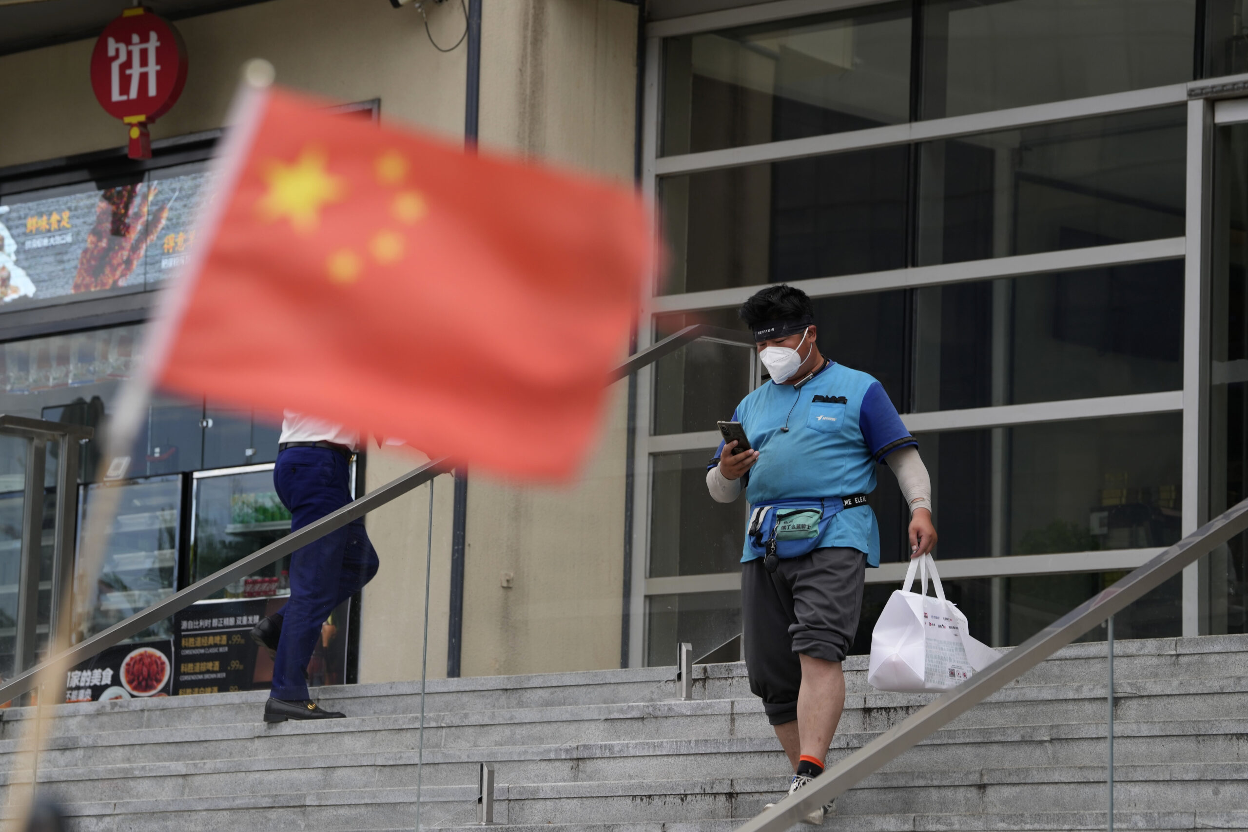 Video shows Shanghai shoppers scramble to break out of Ikea store after snap lockdown announced