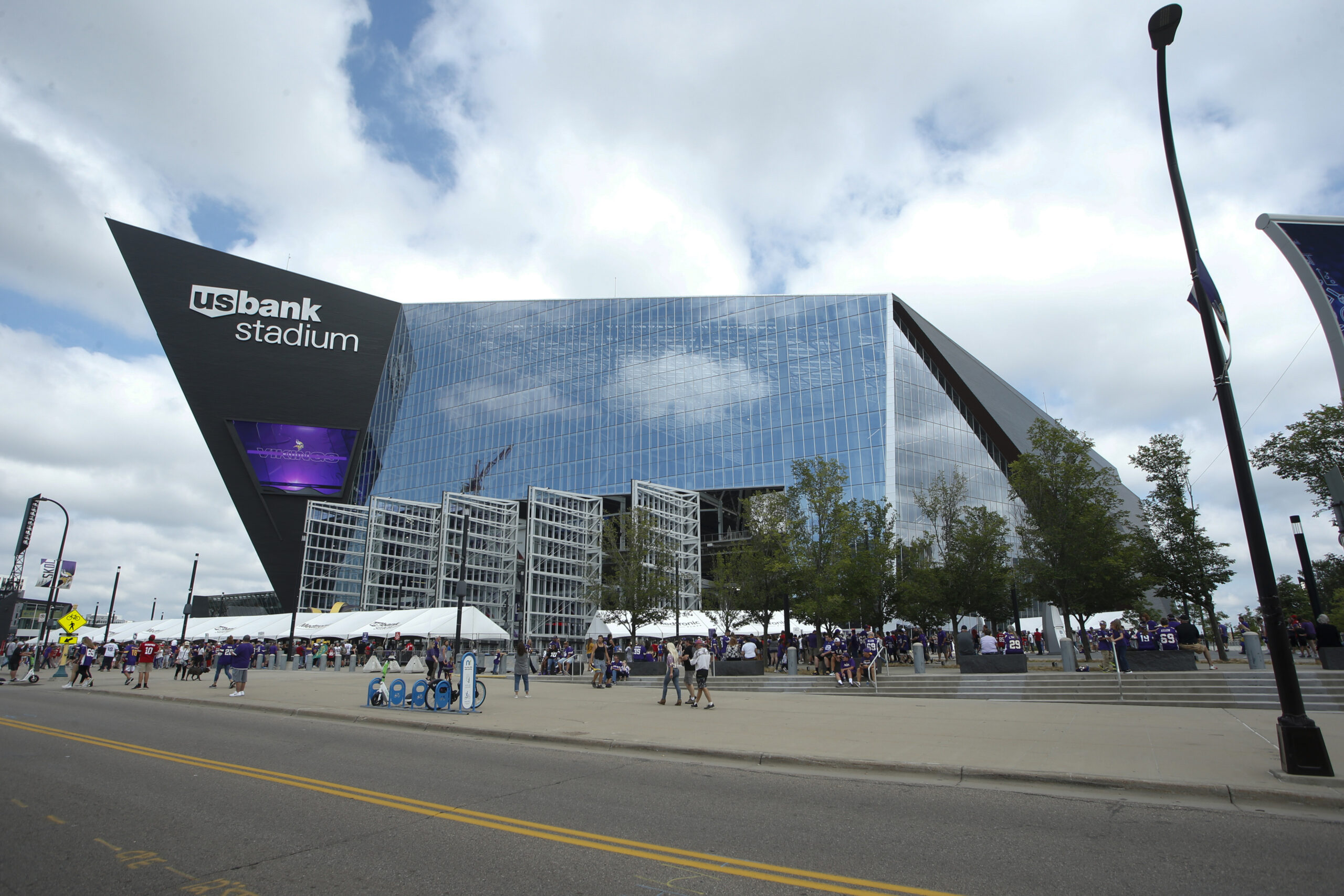 Minnesota Vikings stadium in line to get fence