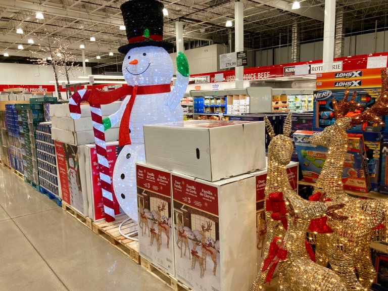 Sorry kids, 81% of parents cutting Christmas spending