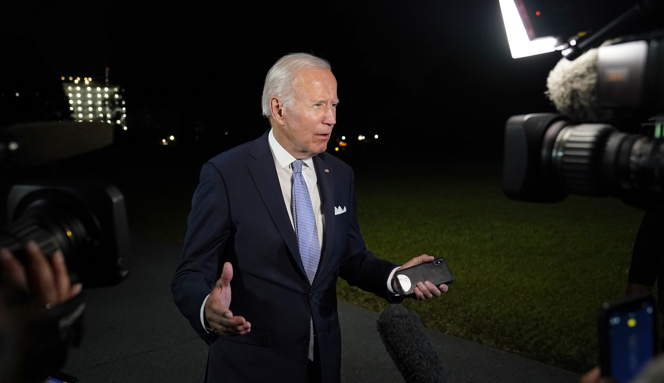 Biden denies knowledge of White House staffers with student loans