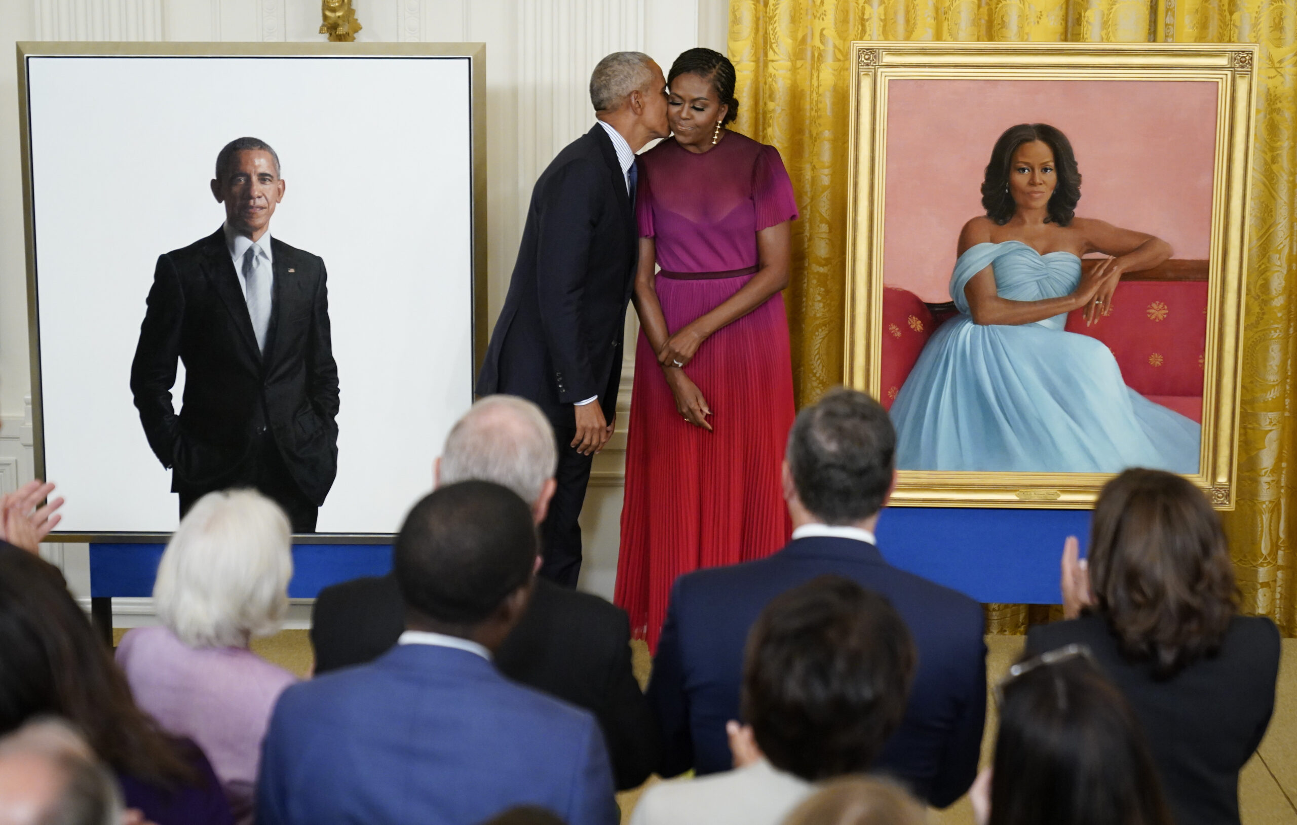 SEE THE PAINTINGS: Official White House portraits of Barack and Michelle Obama unveiled