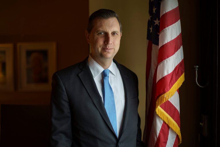 Seth Magaziner.