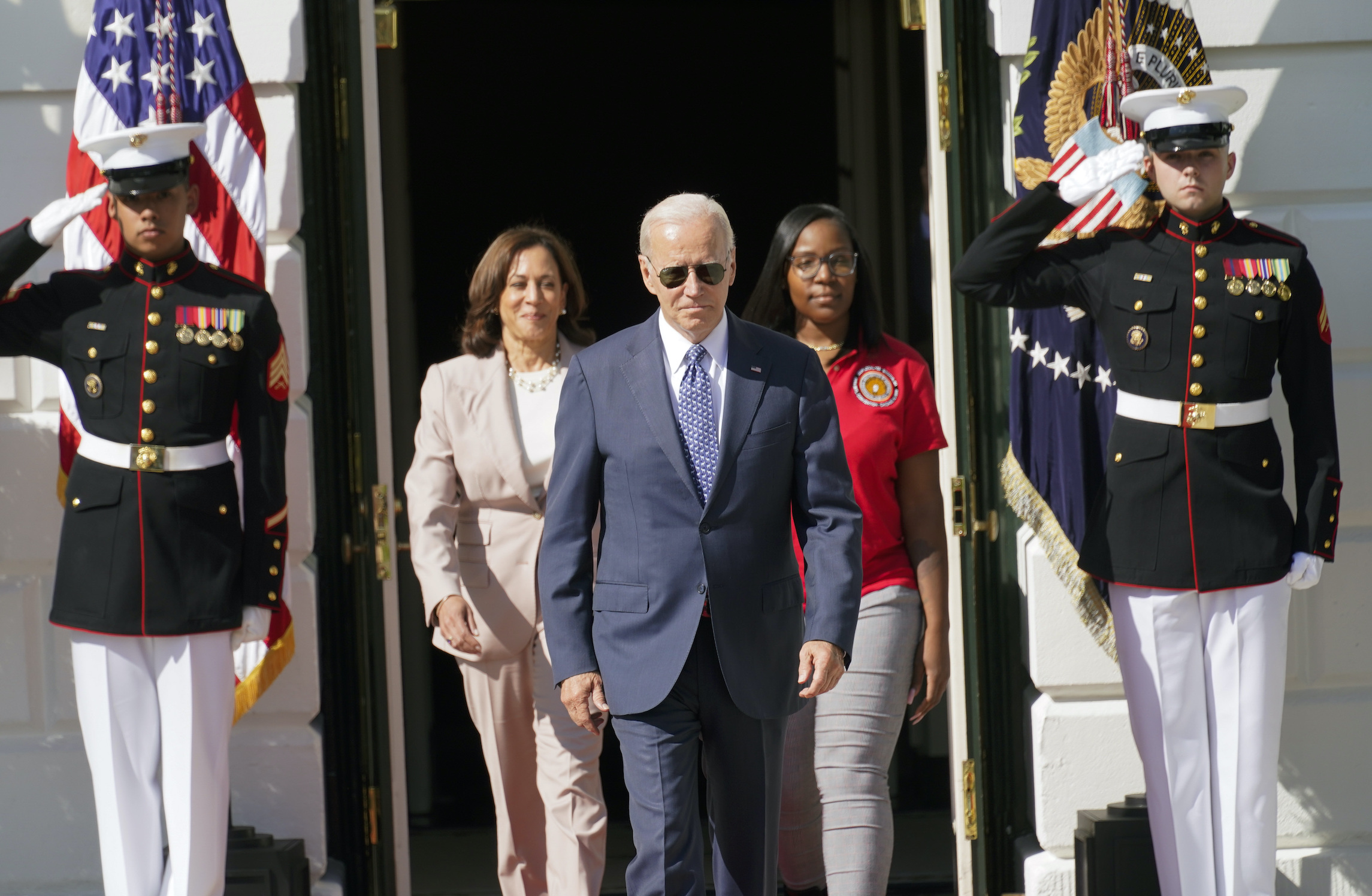 High prices and bad stock market ruin Biden’s Inflation Reduction Act party