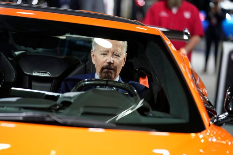 Biden announces $900 million in funding for electric vehicle charging stations
