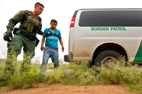 Andy Biggs: DHS erases 300,000 illegal immigrant entries