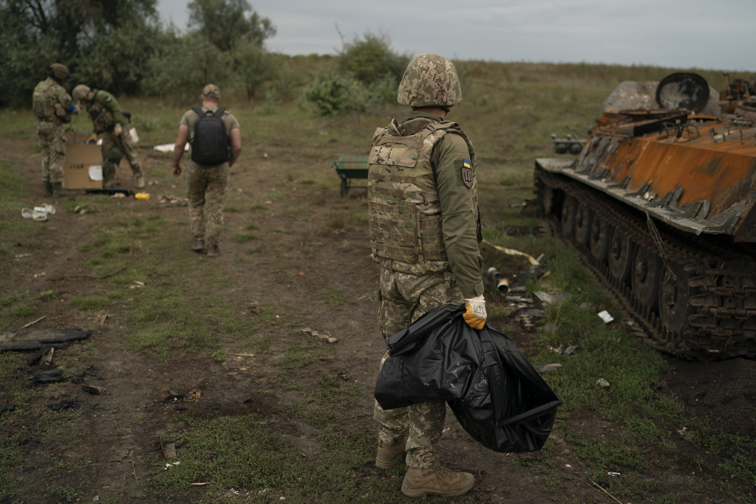 Two Americans among 10 prisoners of war released by Russia in swap