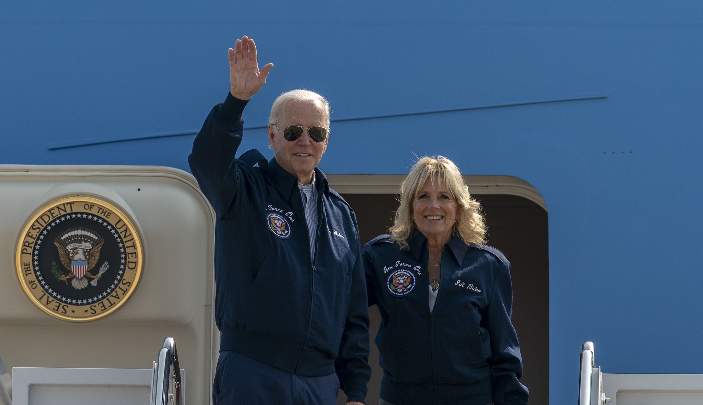 Biden seen as flip-flopping on the pandemic, again